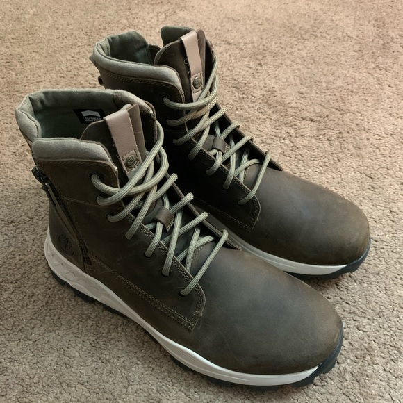 timberland brooklyn side zip boots in grey